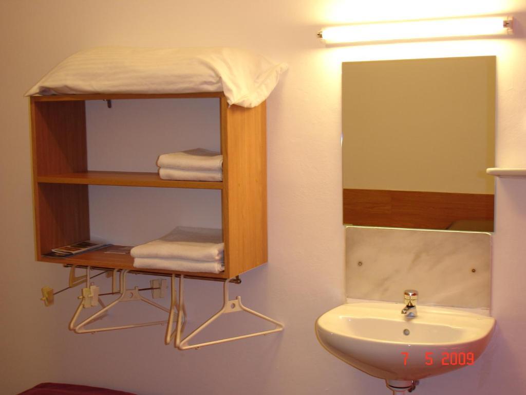 Hostal Can Blanco Sarrià de Ter Exterior foto