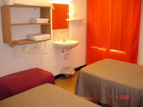 Hostal Can Blanco Sarrià de Ter Exterior foto